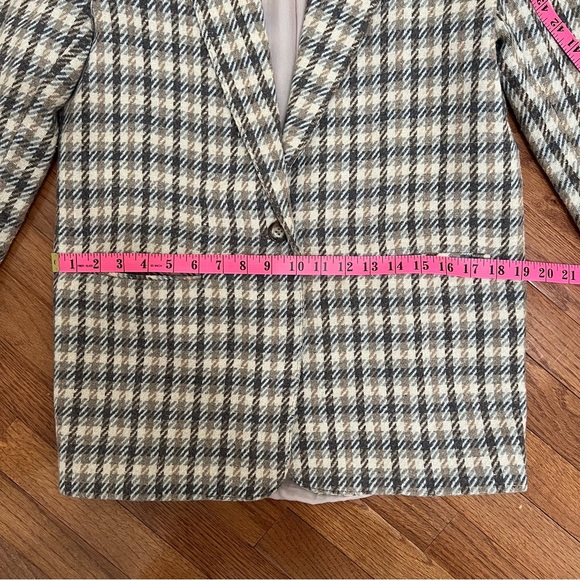 Vintage Houndstooth Blazer - Picture 10 of 12
